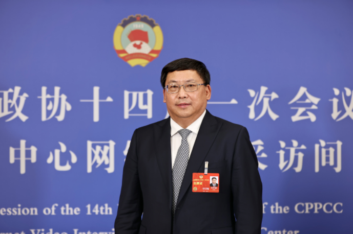 全國政協(xié)委員，中國誠通控股集團有限公司黨委書記、董事長朱碧新